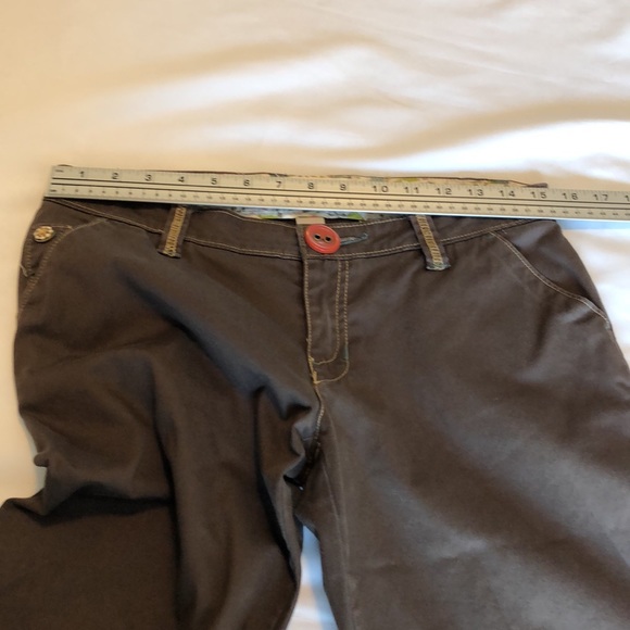 Women’s size 4 regular brown Old Navy Capri Pants - Picture 5 of 14